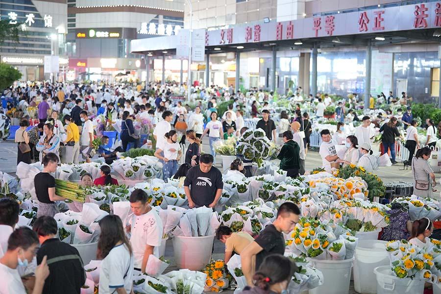 “亚洲花都”呈贡斗南开云电竞 总有你想要的浪漫(图2)